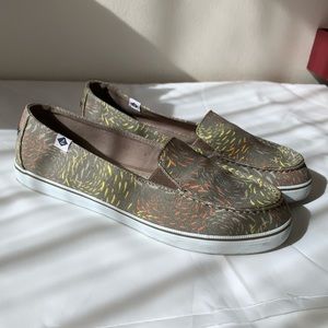 SPERRY slip on